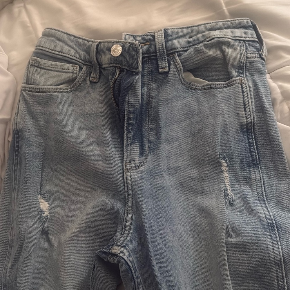 hollister high rise mom jeans